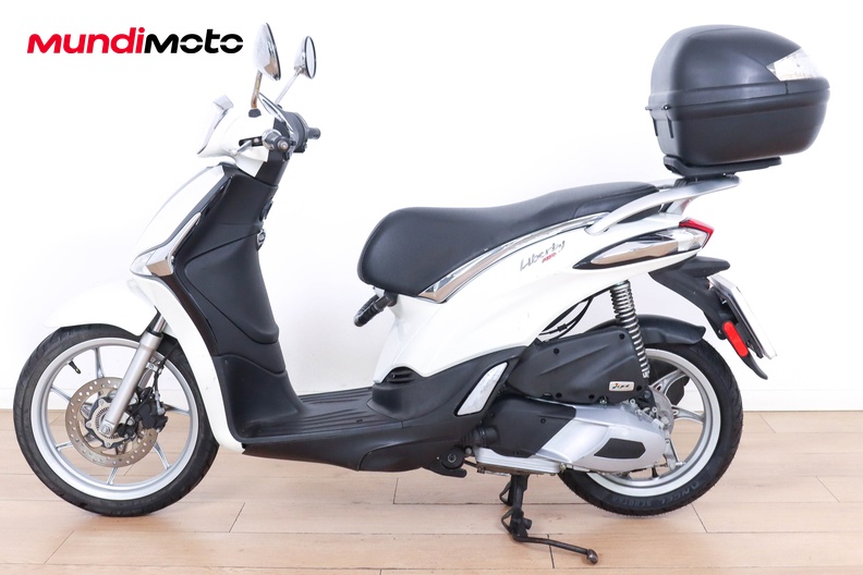 Motorbike image 5