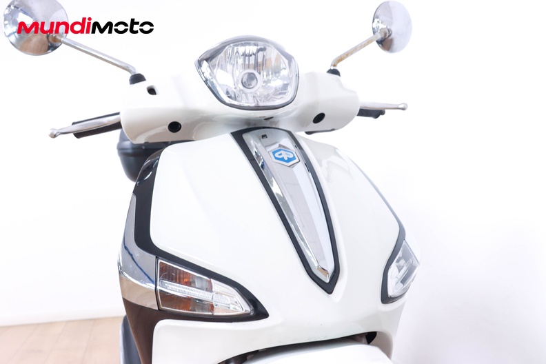 Motorbike image 4