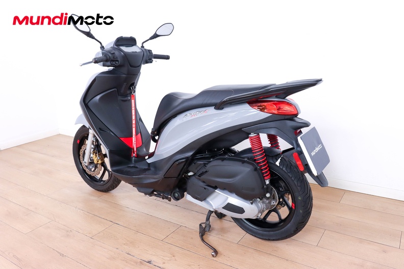 Motorbike image 6