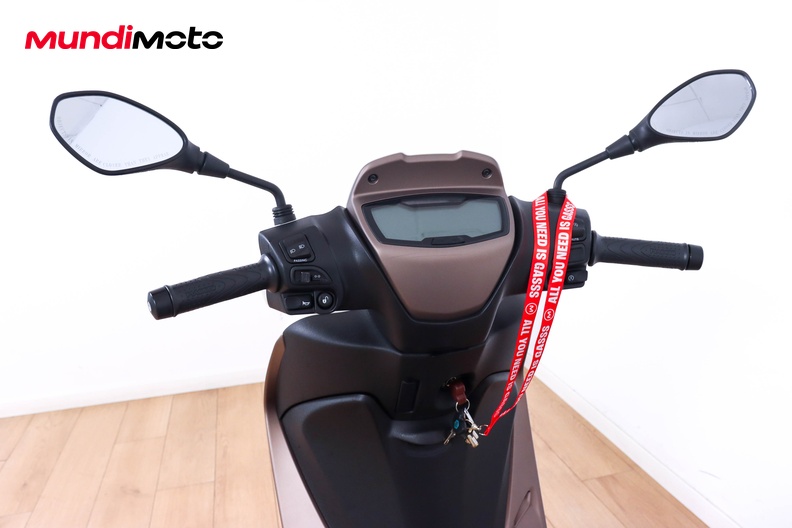 Motorbike image 10