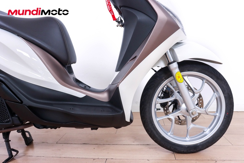 Motorbike image 12