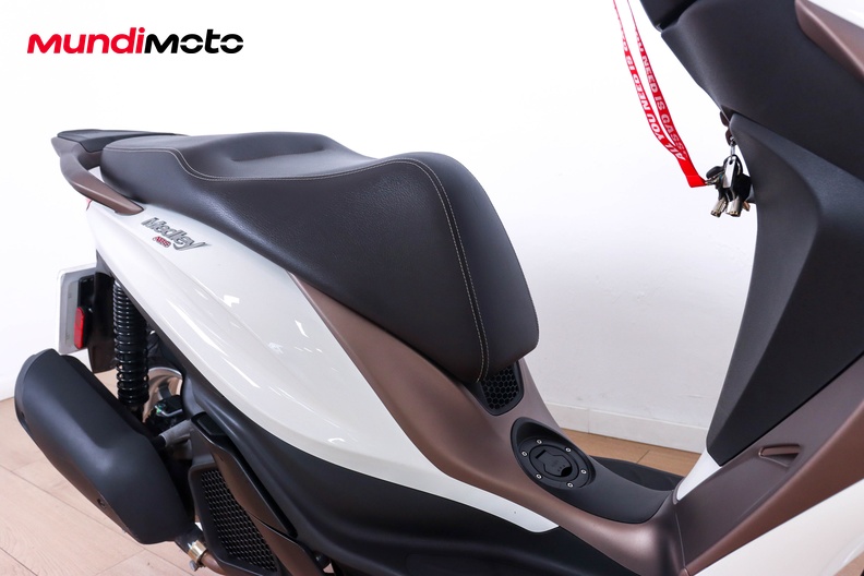 Motorbike image 13