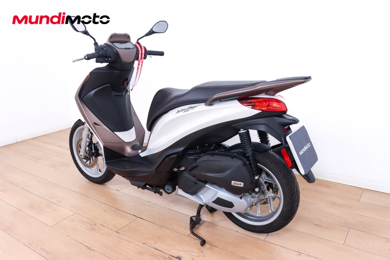 Motorbike image 6