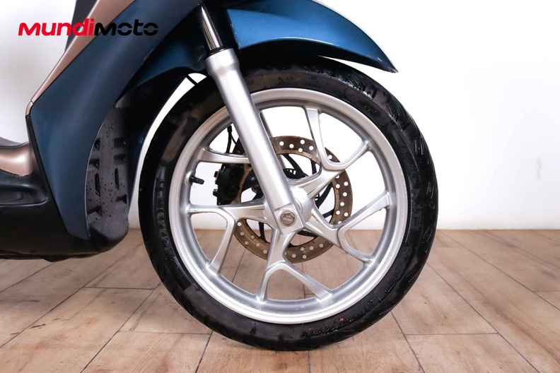 Motorbike image 12