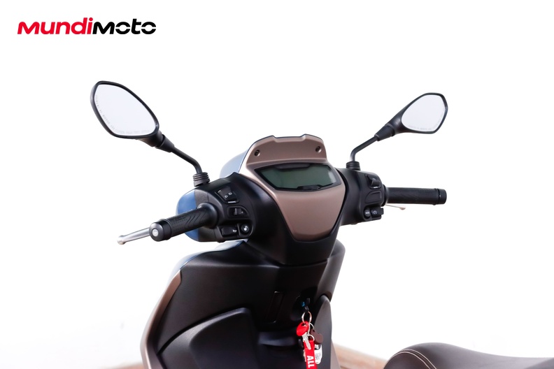 Motorbike image 10