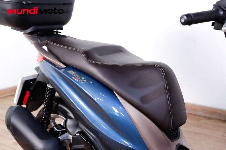 Motorbike image 13
