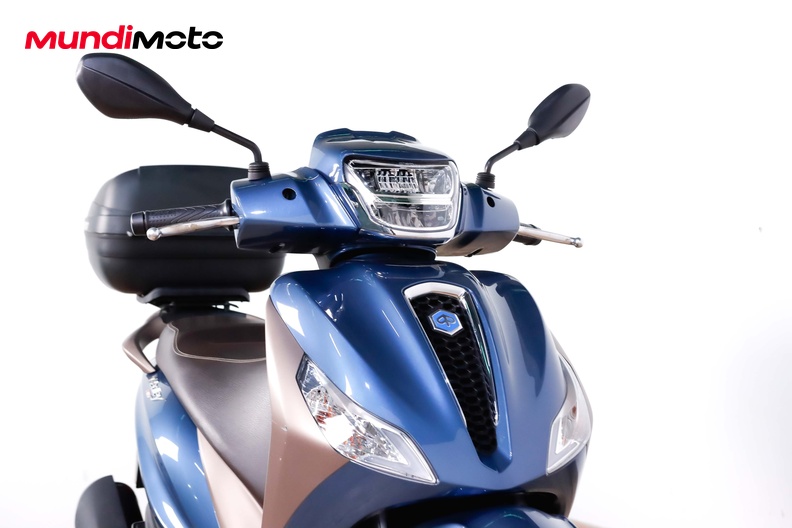 Motorbike image 4