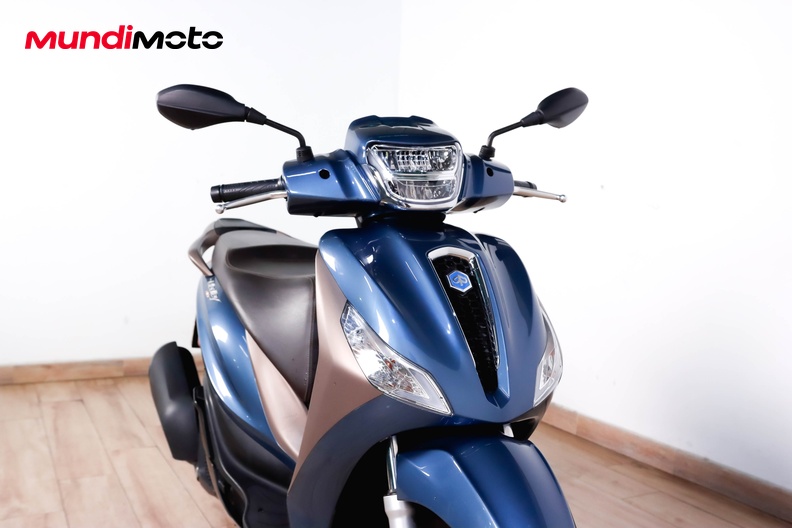 Motorbike image 4