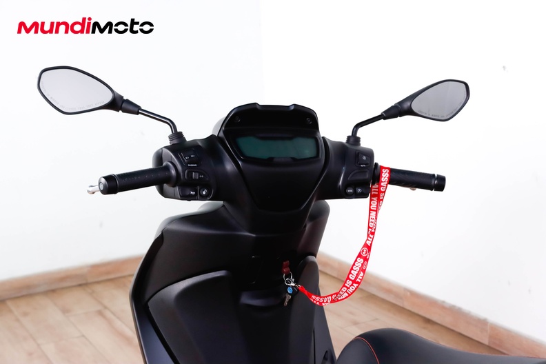 Motorbike image 10