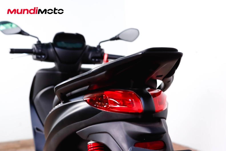 Motorbike image 9