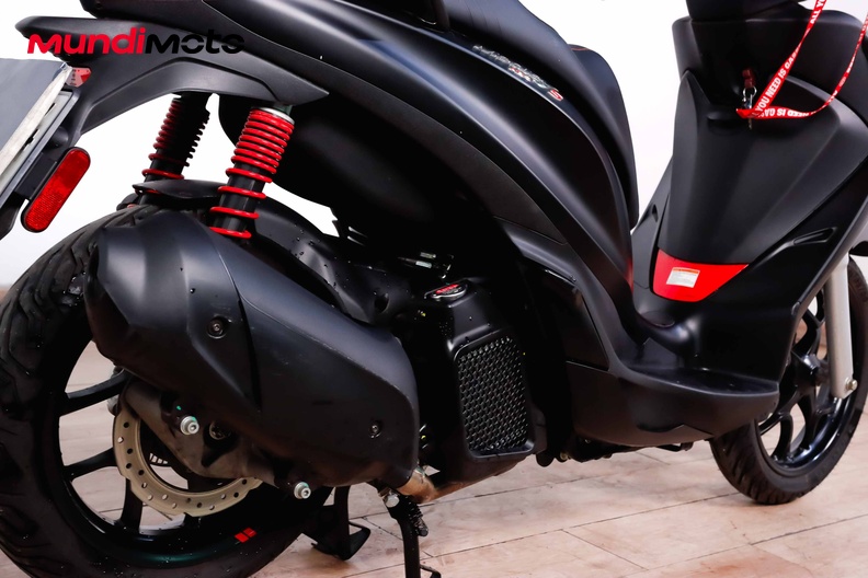 Motorbike image 3