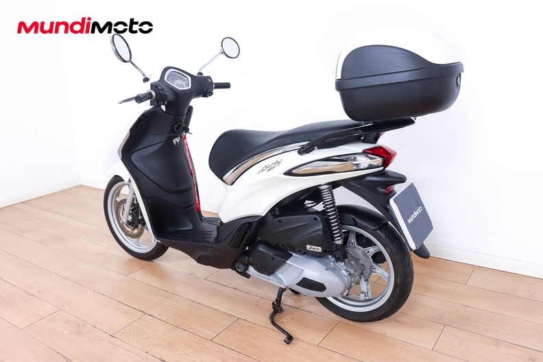Motorbike image 6