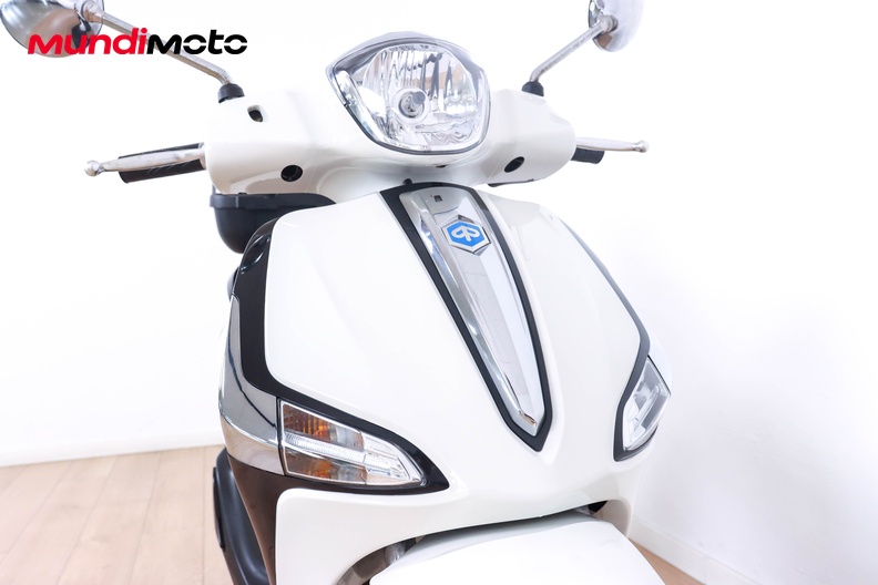 Motorbike image 4