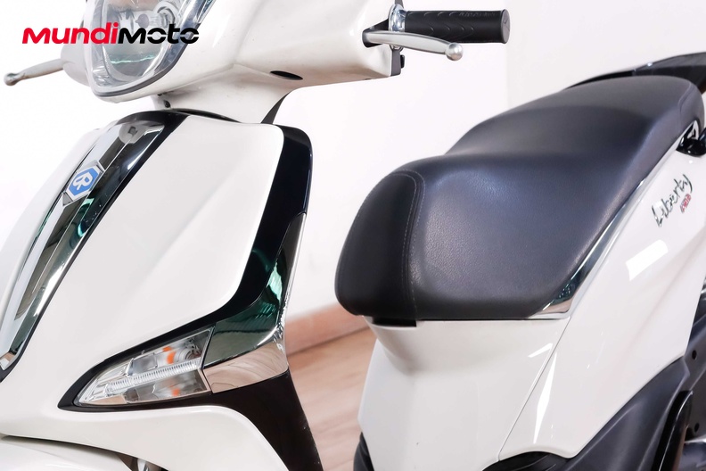 Motorbike image 8