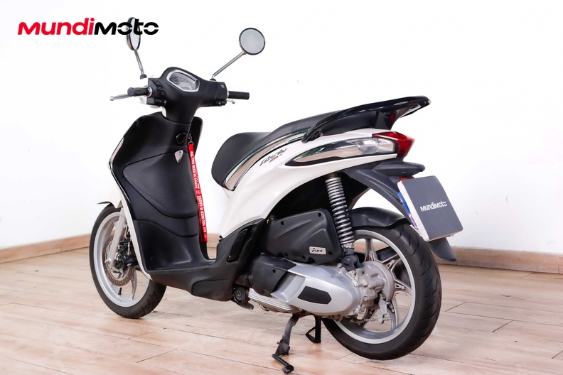 Motorbike image 6
