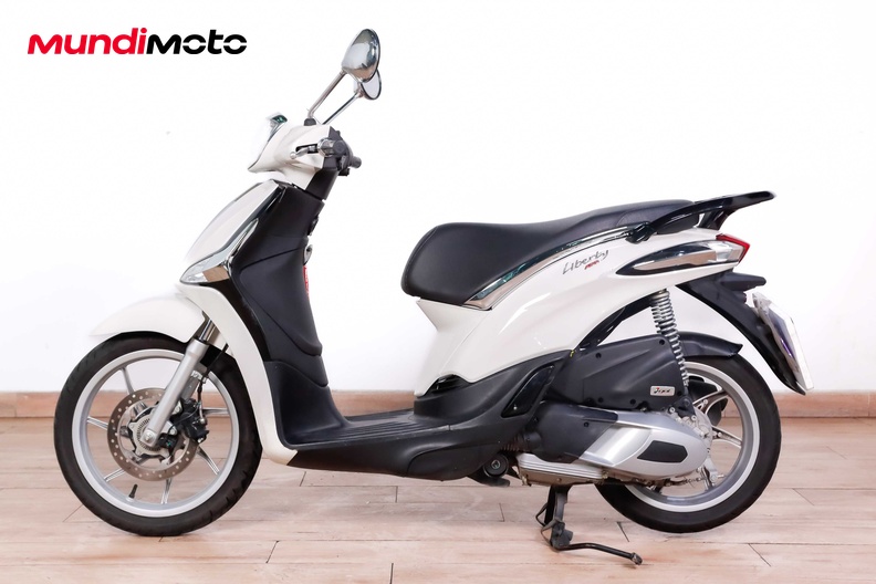 Motorbike image 5