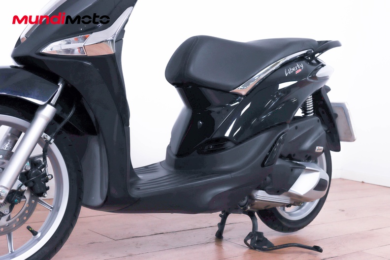 Motorbike image 8