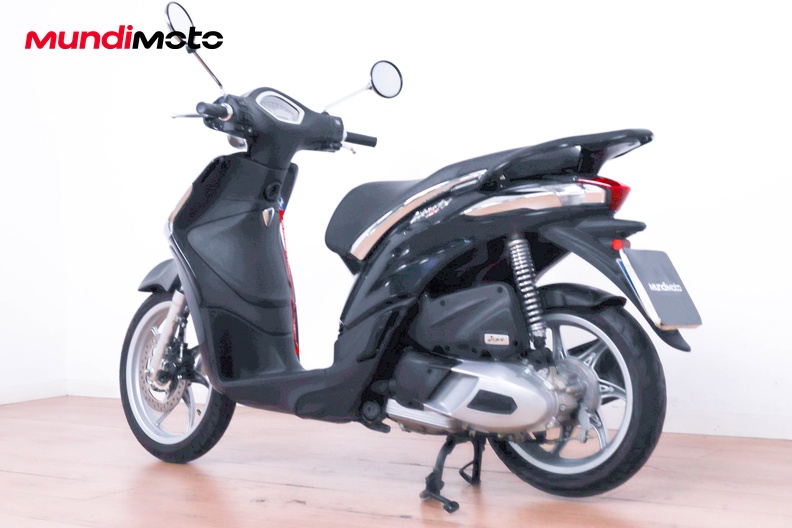 Motorbike image 6