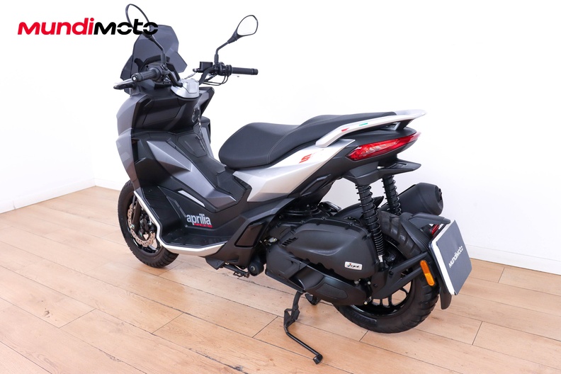 Motorbike image 6