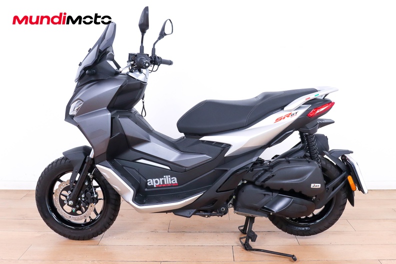 Motorbike image 5