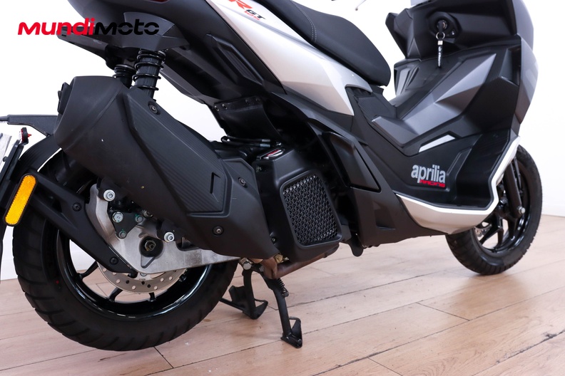 Motorbike image 3