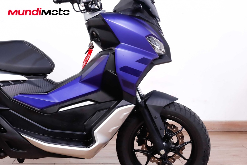 Motorbike image 12
