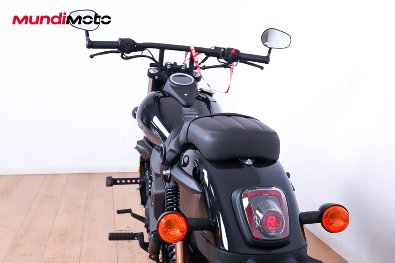 Motorbike image 9