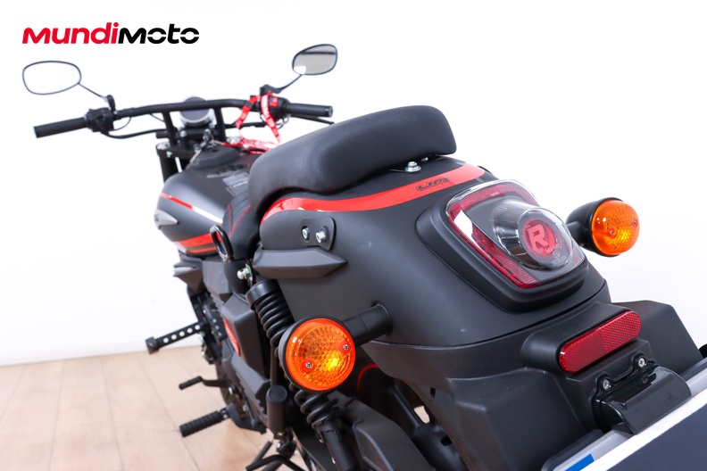 Motorbike image 9