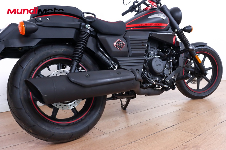 Motorbike image 3