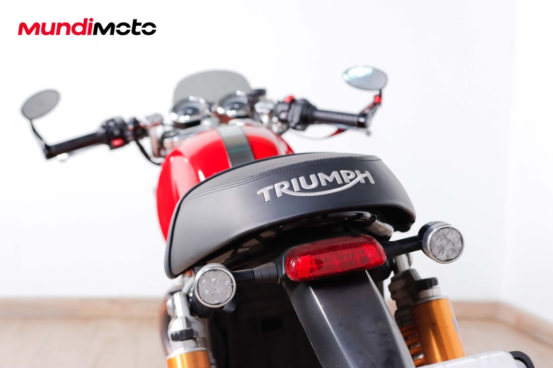 Motorbike image 9