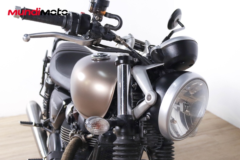 Motorbike image 4