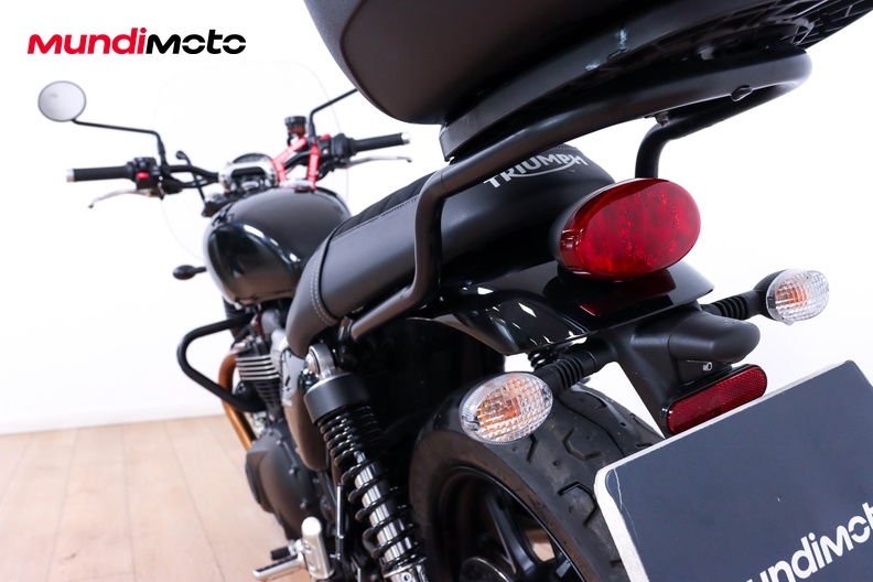 Motorbike image 9