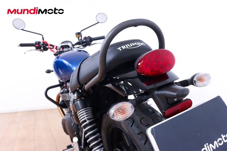Motorbike image 9