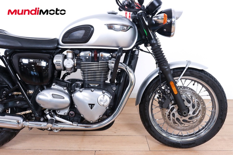 Motorbike image 13