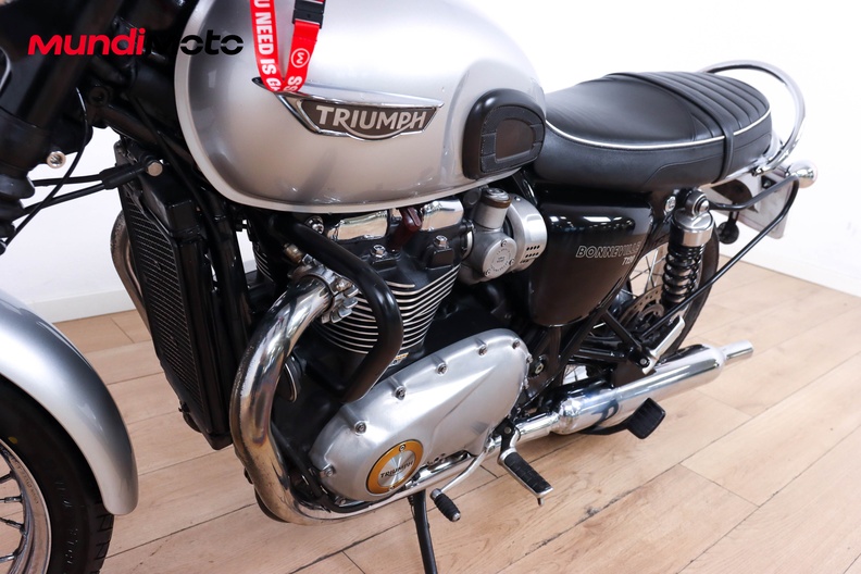 Motorbike image 8