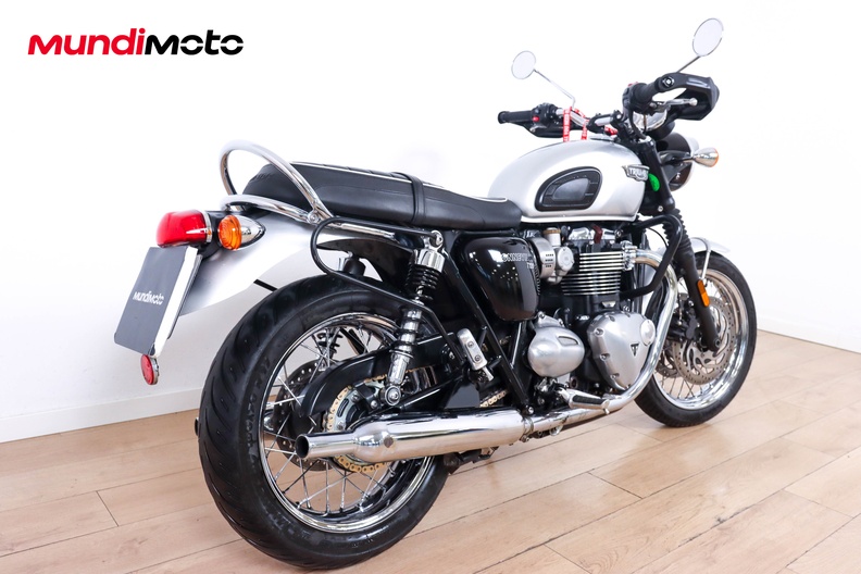 Motorbike image 2