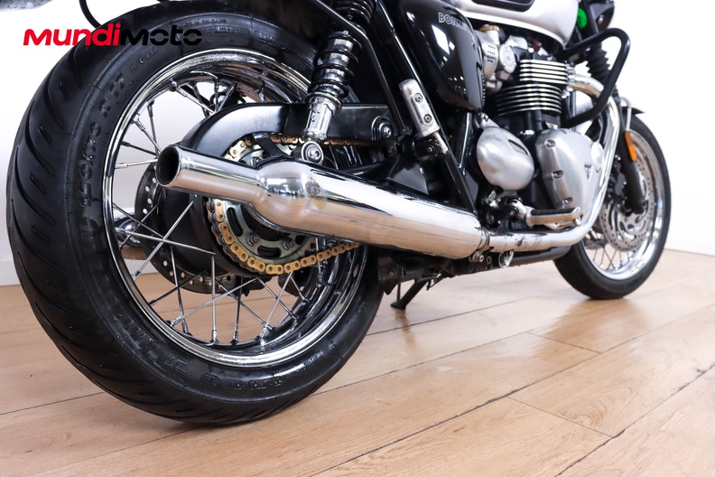 Motorbike image 3