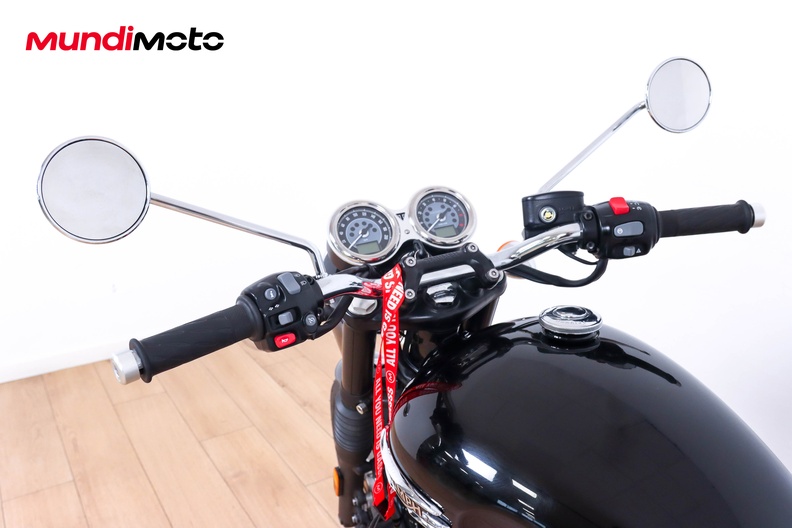 Motorbike image 10
