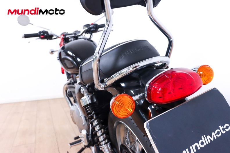 Motorbike image 9
