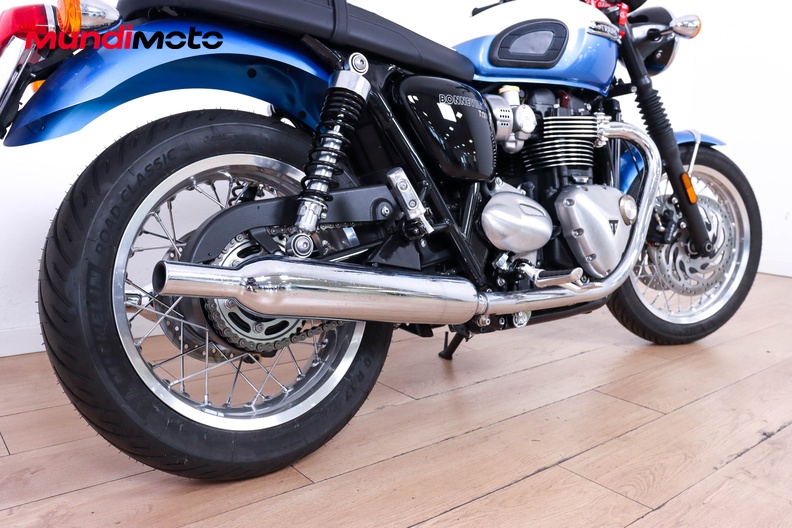Motorbike image 3