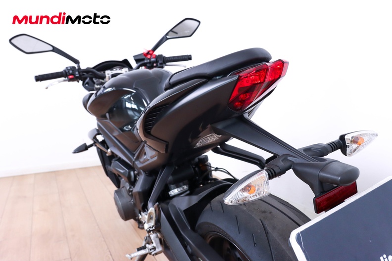 Motorbike image 9