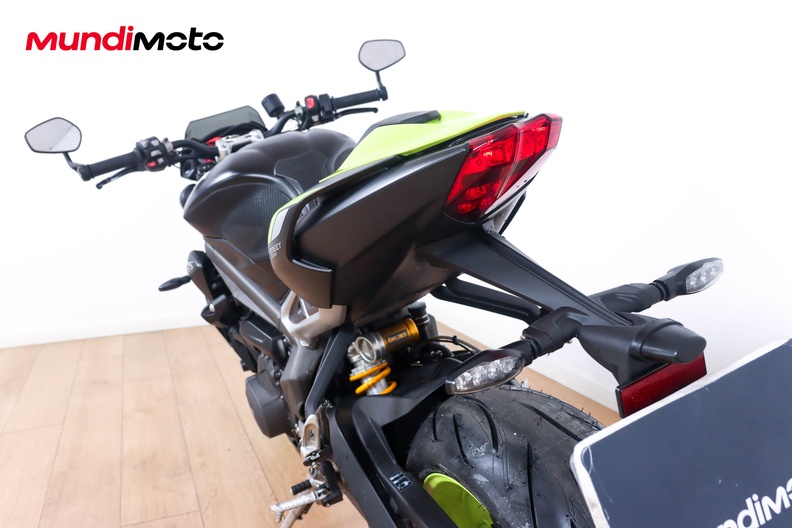 Motorbike image 9