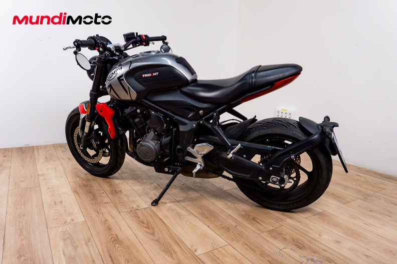 Motorbike image 7
