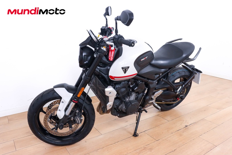 Motorbike image 7