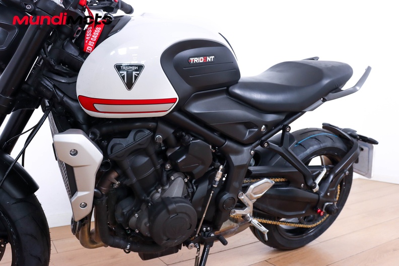 Motorbike image 8