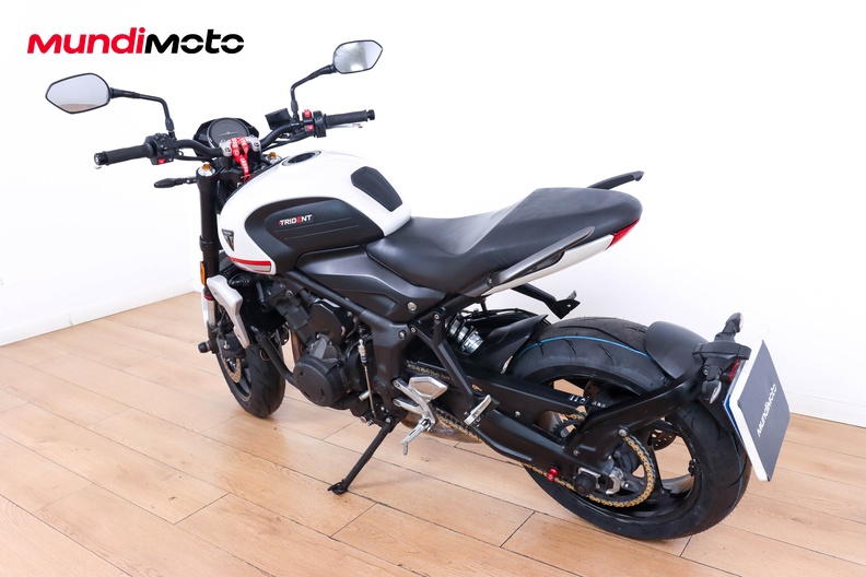 Motorbike image 6