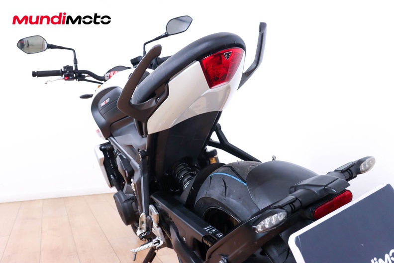 Motorbike image 9