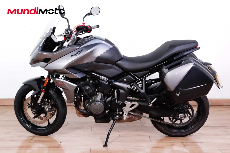 Motorbike image 5