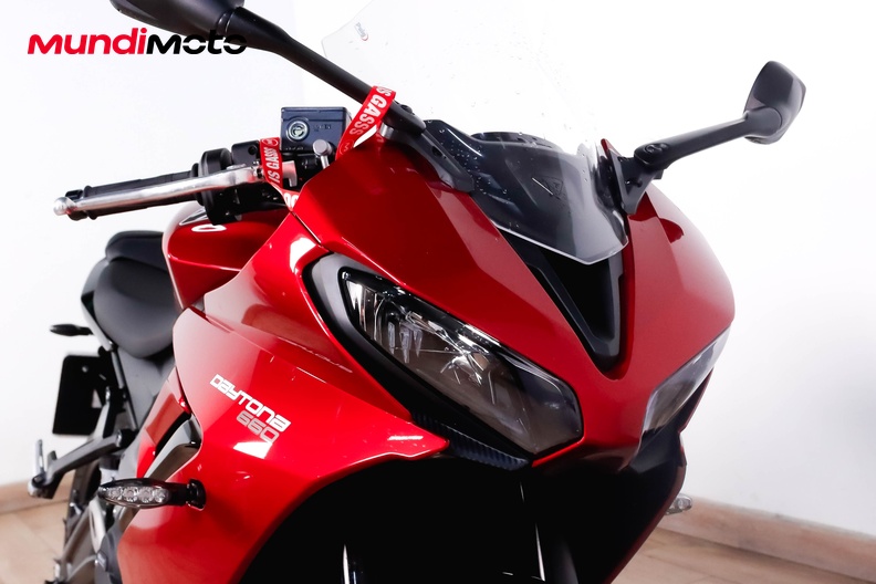 Motorbike image 4