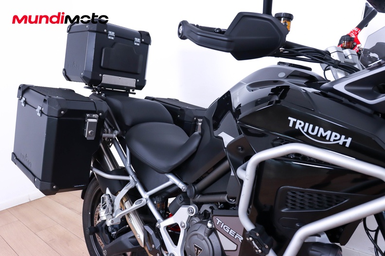 Motorbike image 12